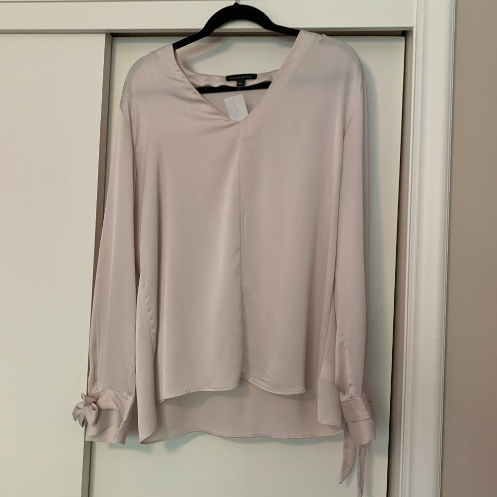Banana Republic champagne colored Women's Blouse